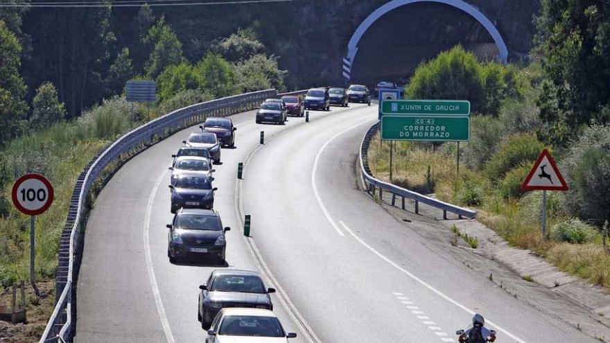 Salida del túnel de Domaio, que se va a ampliar. // Gonzalo Núñez