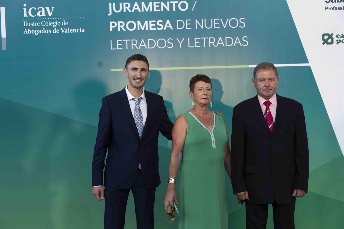 Juramento de nuevos letrados y letradas Juramento de nuevos letrados y letradas