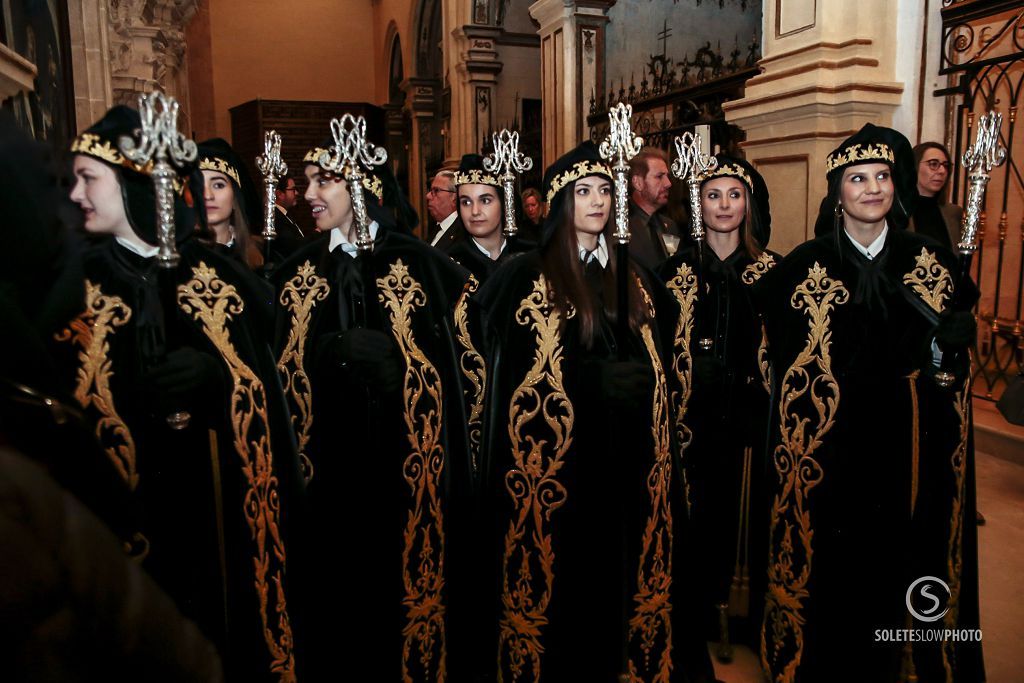 Procesión de la Virgen de la Soledad de la Hermandad de La Curia de Lorca, en imágenes