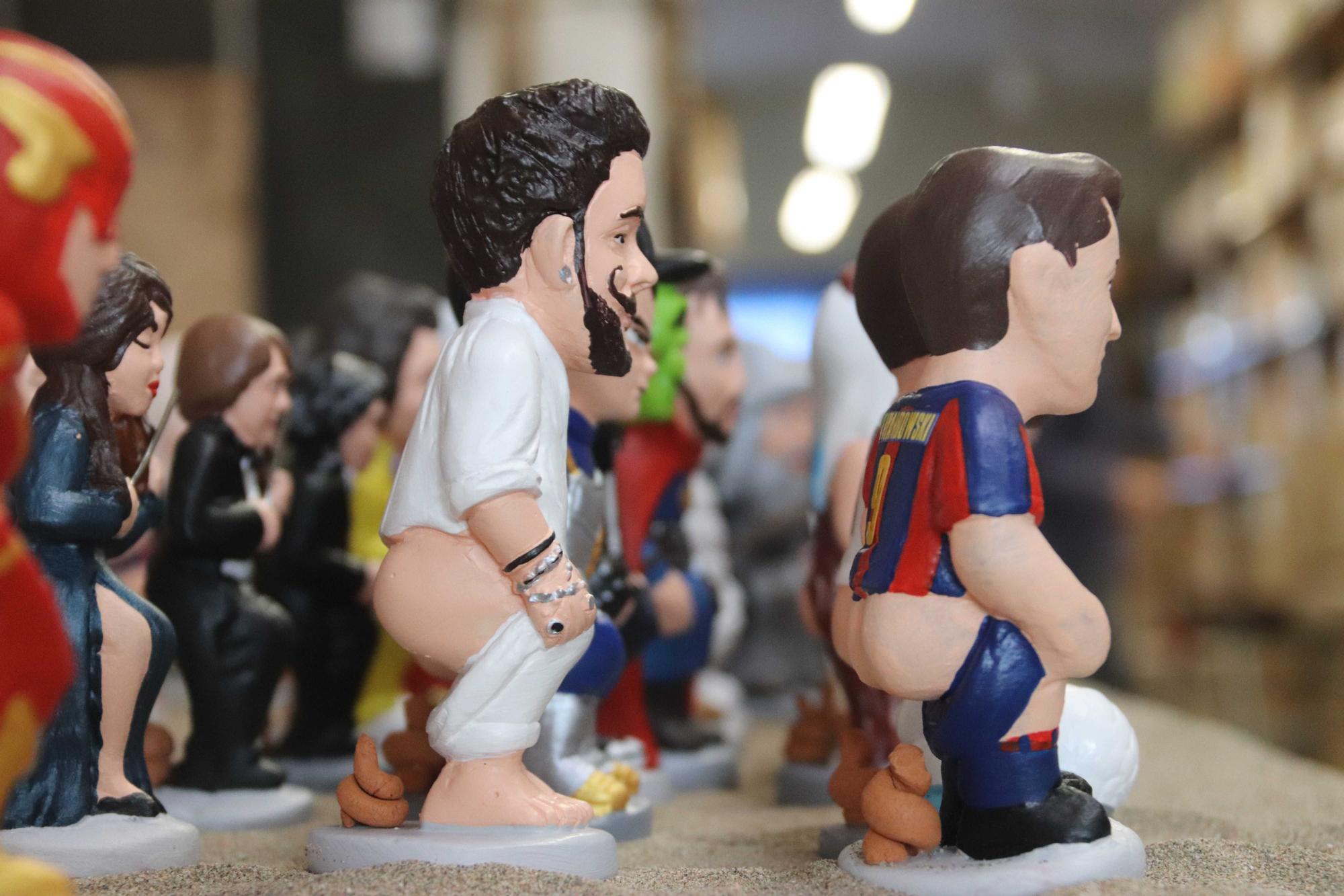 Lewandowski, Benzema, Feijóo o Vegeta: alguns dels nous caganers d'aquest Nadal