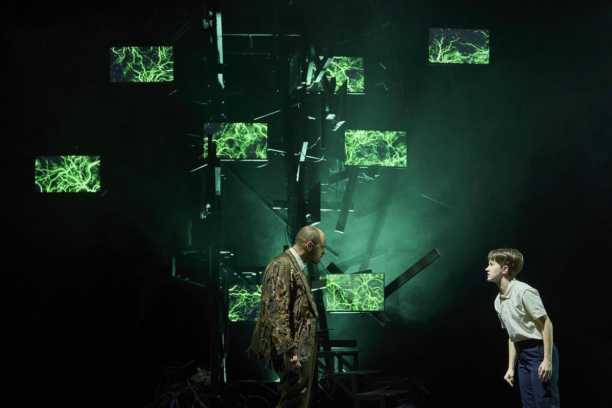 Una escena de la obra de teatro 'Un monstruo viene a verme'
