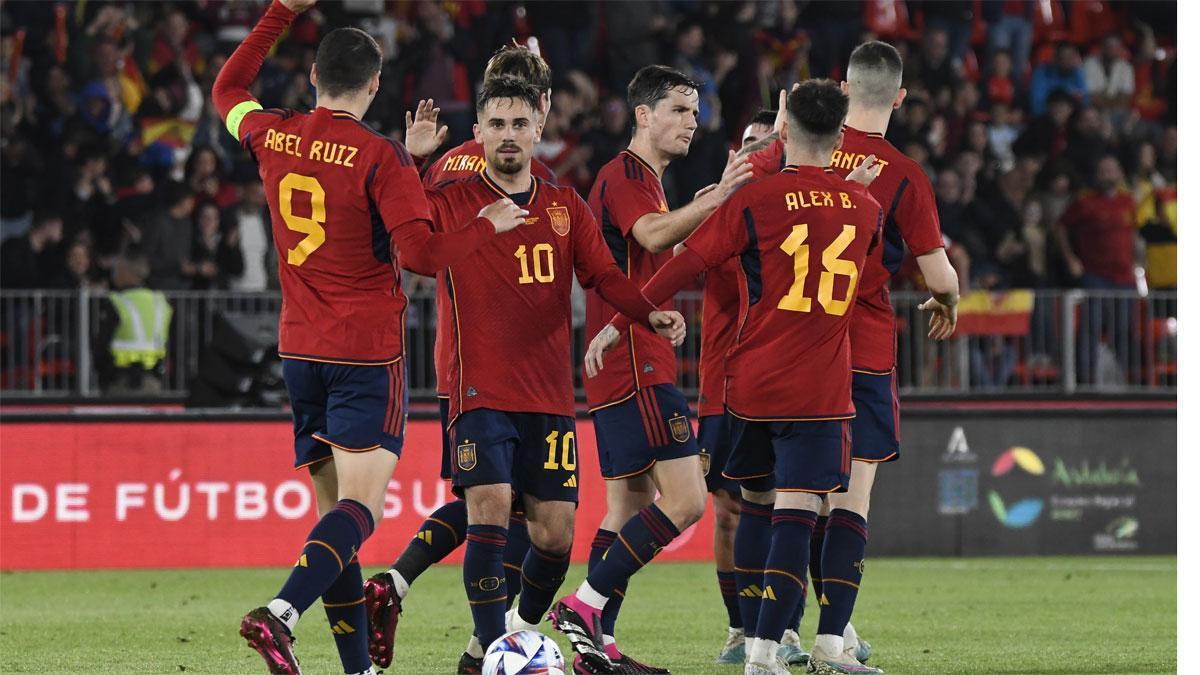 España se impuso en el primer partido