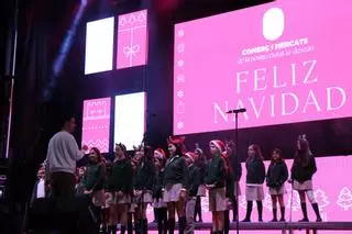 Impresionante encendido de luces de Navidad en Sagunt