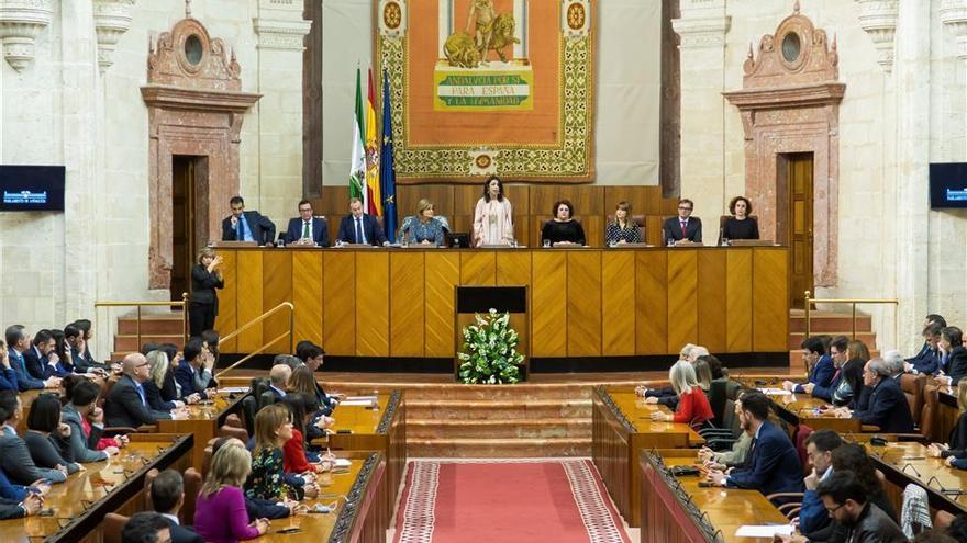 La presidenta del Parlamento andaluz pide unidad frente a la violencia machista