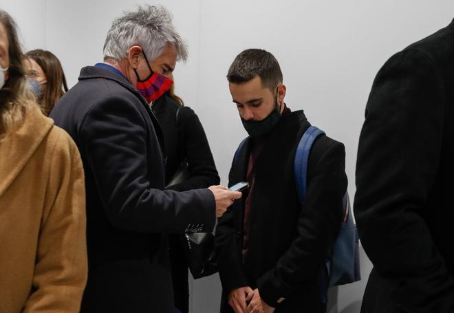 Fotos exclusivas: El Barça ya está en París para la Gala del Balón de Oro