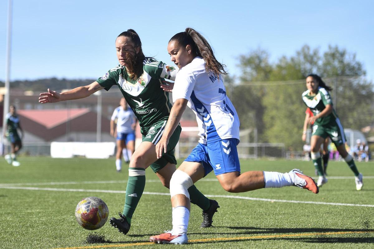 El Cacereño Femenino - Tenerife B, en imágenes