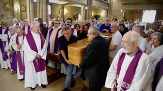 Gijón rinde un emotivo tributo al cura Santaclara en La Asunción: "Destilaba paz y dulzura en todo lo que hacía"