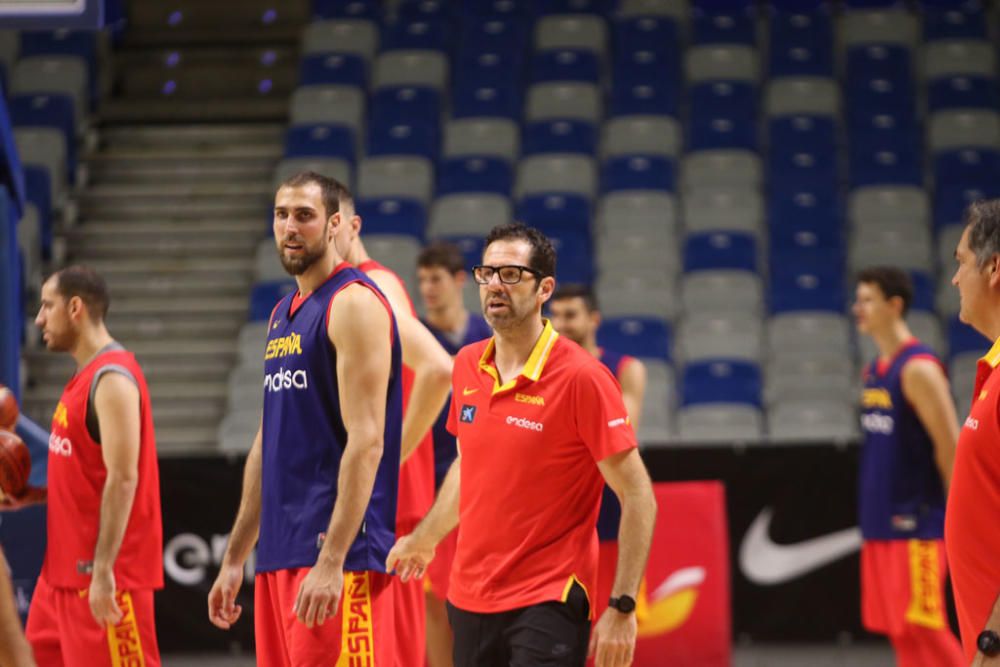 El equipo nacional aterrizó en Málaga al mediodía y por la tarde se entrenó en el Martín Carpena, con el flamante debutante Alberto Díaz y una gran representación del básket malagueño