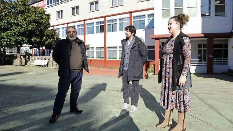 Un instante de la visita realizada ayer de técnicos de Scientia School al Sagrado Corazón. // Bernabé/J. Lalín