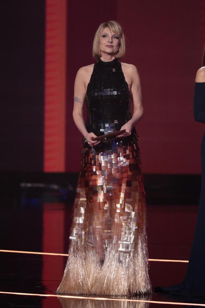 Najwa Nimri con vestido de Givenchy en los Premios Goya 2022