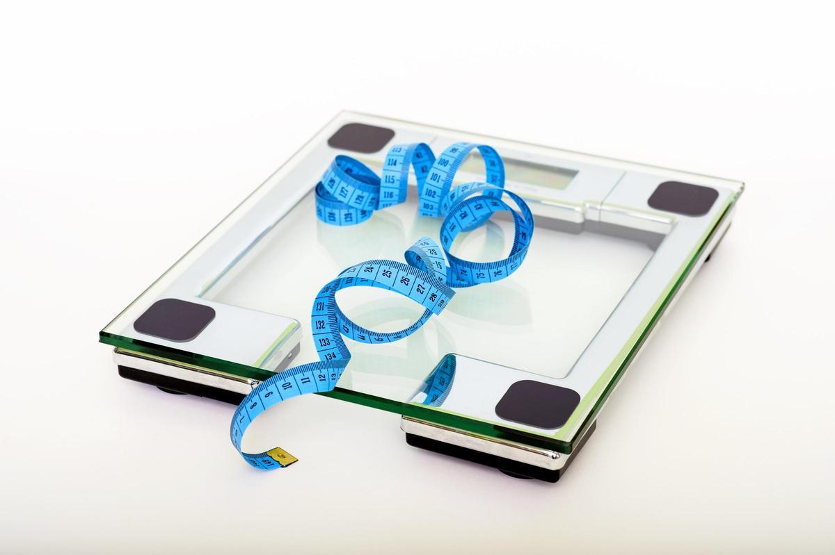 La dieta hipocalórica es eficaz para perder peso en poco tiempo.