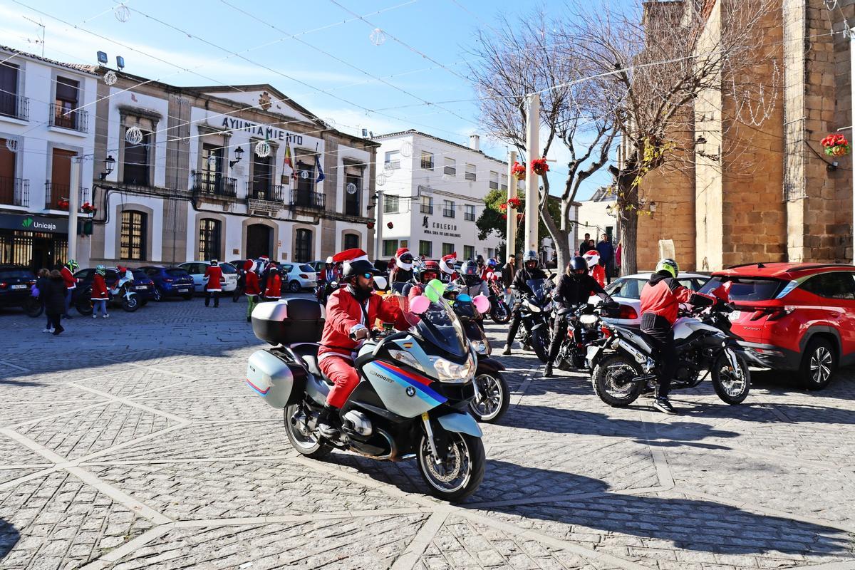 Fotogalería | Así fue la 'Papanoleada' motera de Arroyo de la Luz