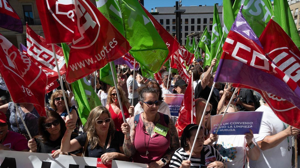 Imagen de archivo de una de las protestas de las trabajadoras del sector de la limpieza, en Zaragoza.