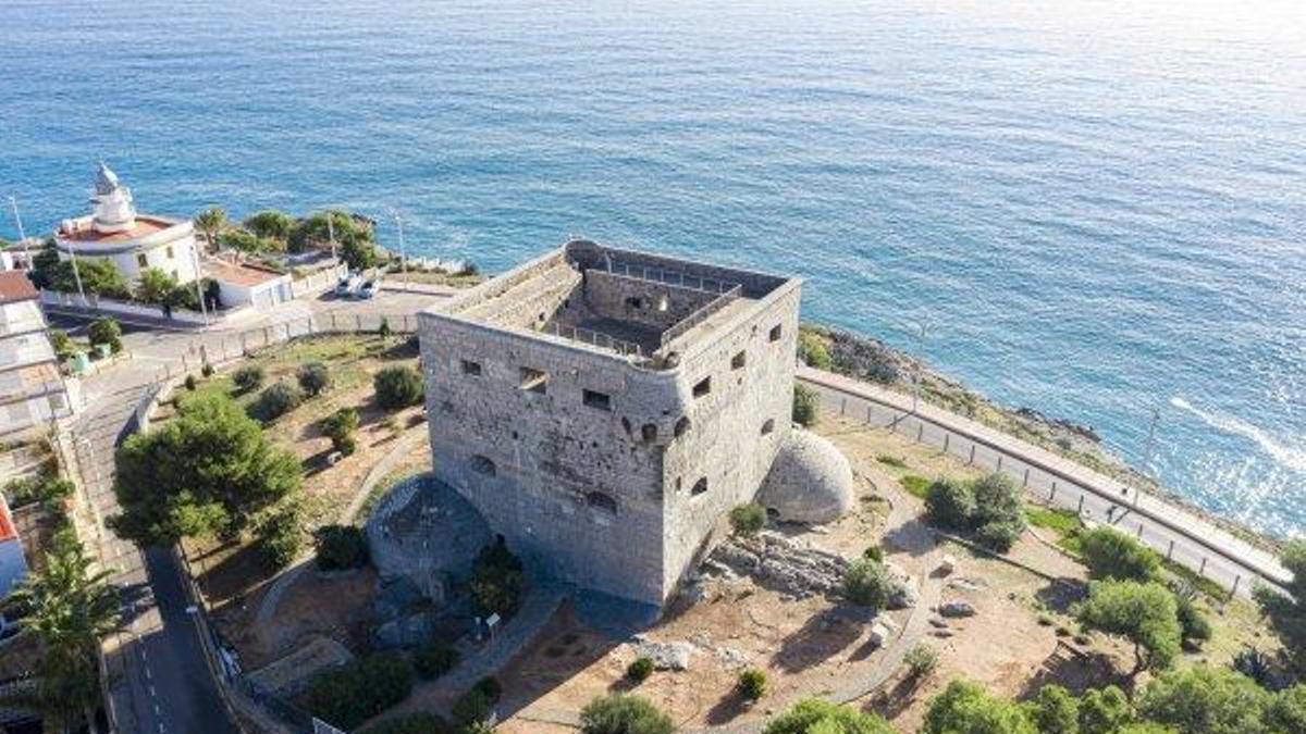 La Torre del Rey de Orpesa es una imponente construcción histórica que remonta su origen a 1413.