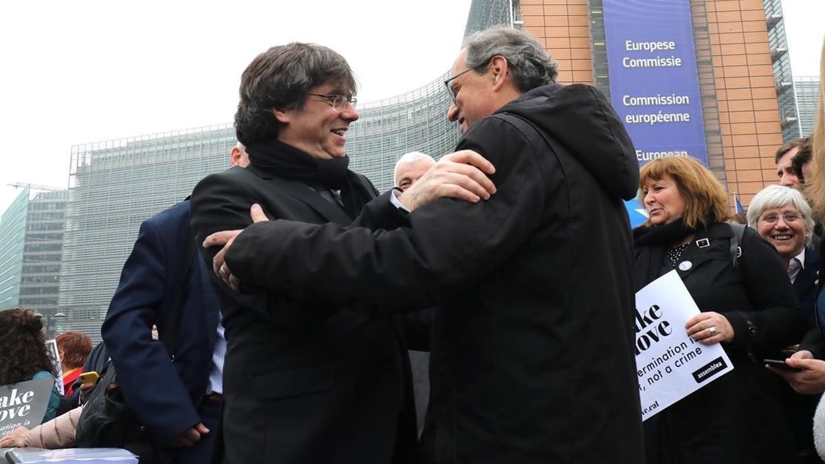 Puigdemont insta a Sánchez a reunirse también con JxCat