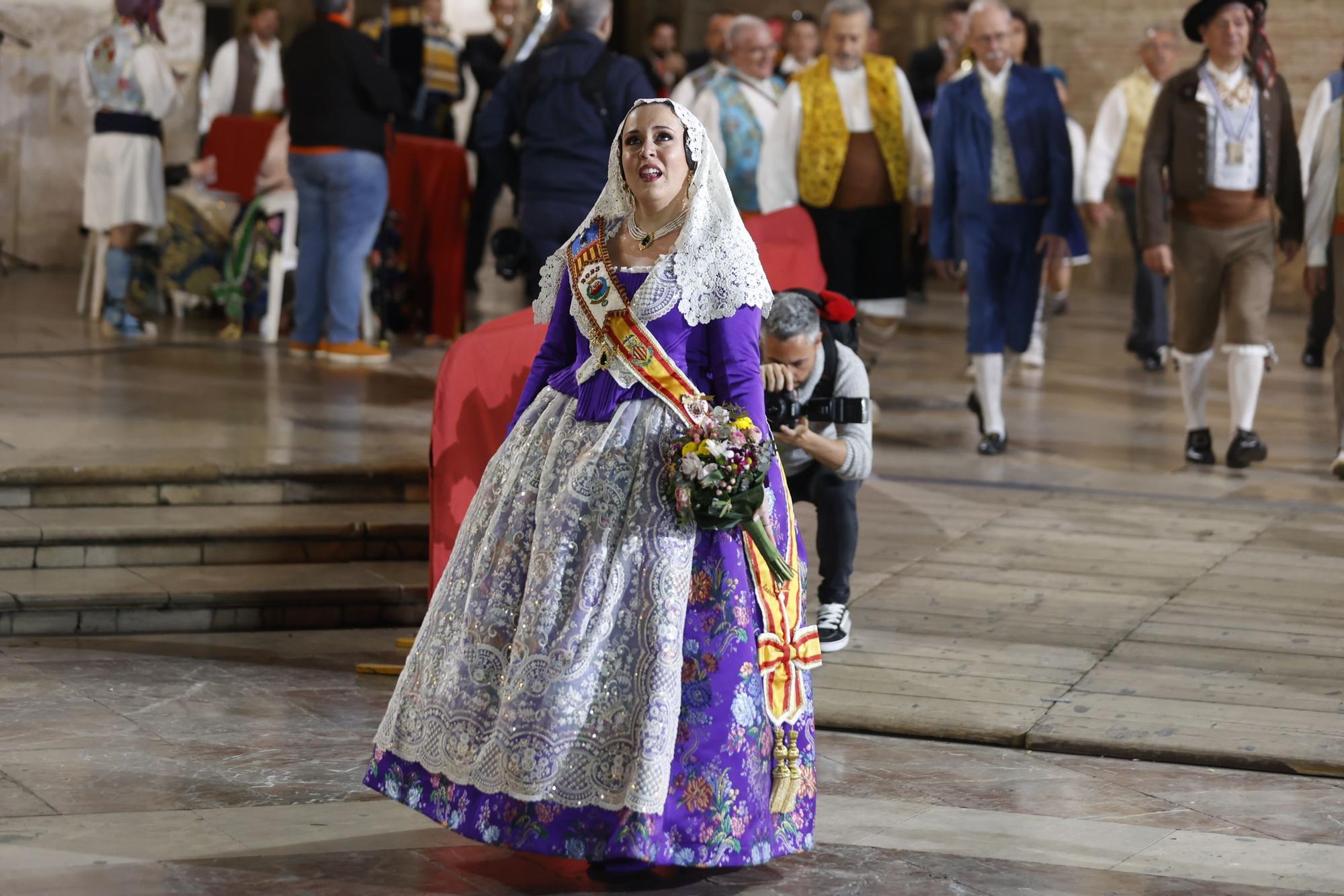 Ofrenda 2023 | Falleras Mayores e Infantiles de comisiones del 17 de Marzo (I)