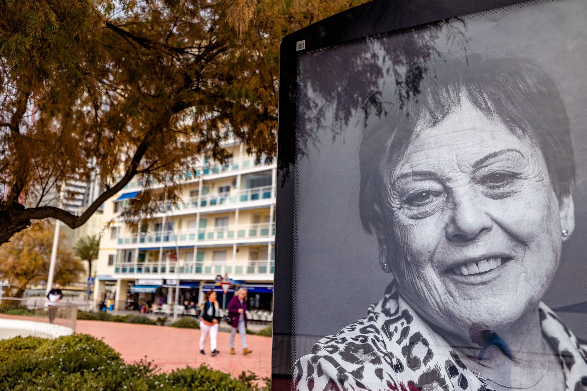 Una muestra fotográfica recoge la imagen de 50 mujeres del municipio y se podrá ver a partir del sábado en los Espais d’Art Urbà | La periodista de INFORMACIÓN, Rosario Pagés, entre las protagonistas