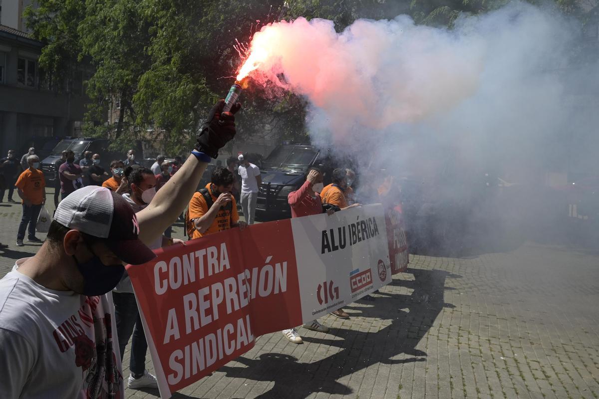 Protesta de trabajadores de Alu Ibérica