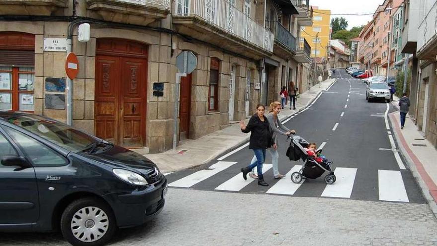 Vista de la calle Os Eidos, en Redondela, tras las obras de reforma integral. // Faro