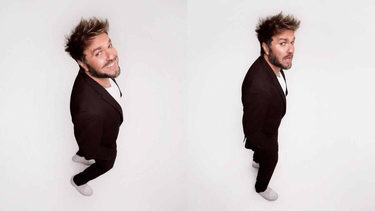 Raúl Fervé vuelve a actuar en su ciudad con una propuesta pensada para llenar de humor las noches de verano.