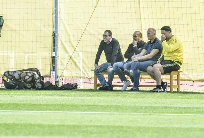 TELDE. Entrenamiento de la UDLP  | 02/04/2019 | Fotógrafo: José Pérez Curbelo