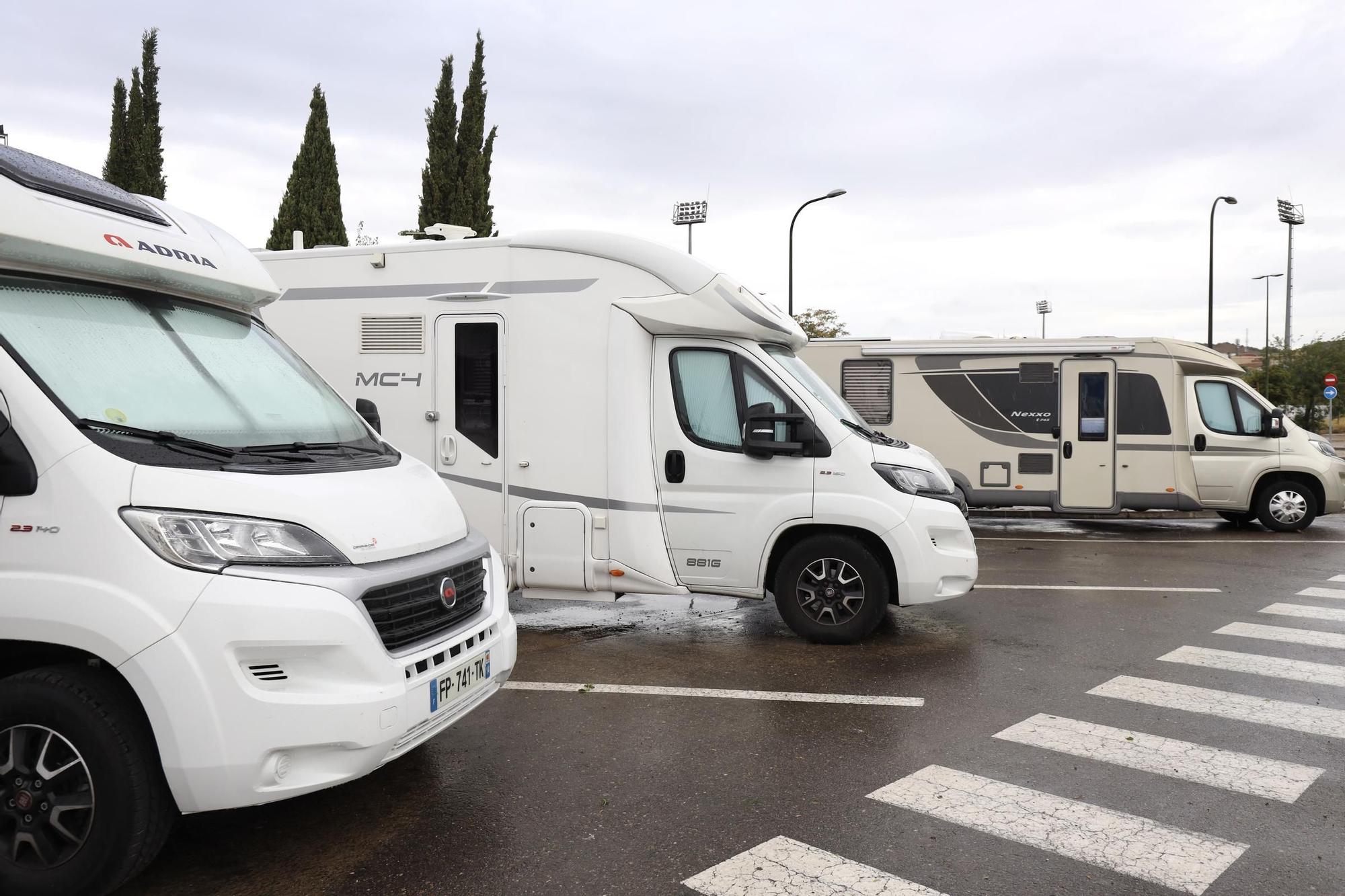 En imágenes | El área de aparcamiento de autocaravanas de Zaragoza