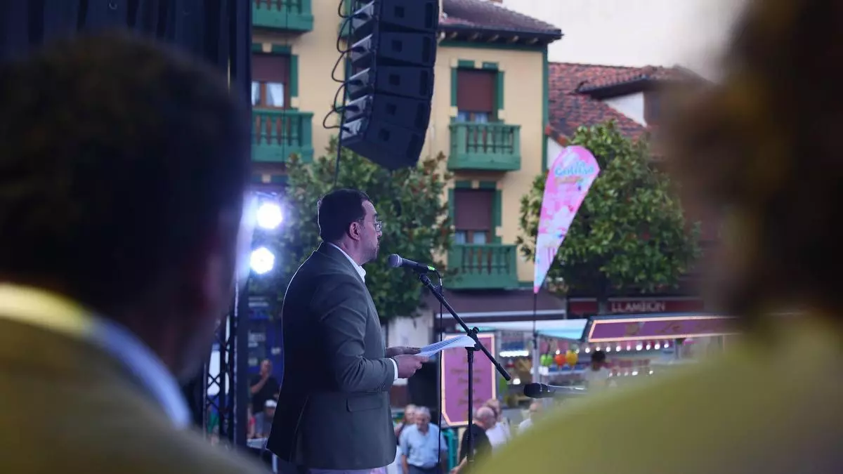 Adrián Barbón, presidente del Principado y pregonero en Laviana: "Aquí, en la Virgen del Otero cree hasta quien no cree en Dios"