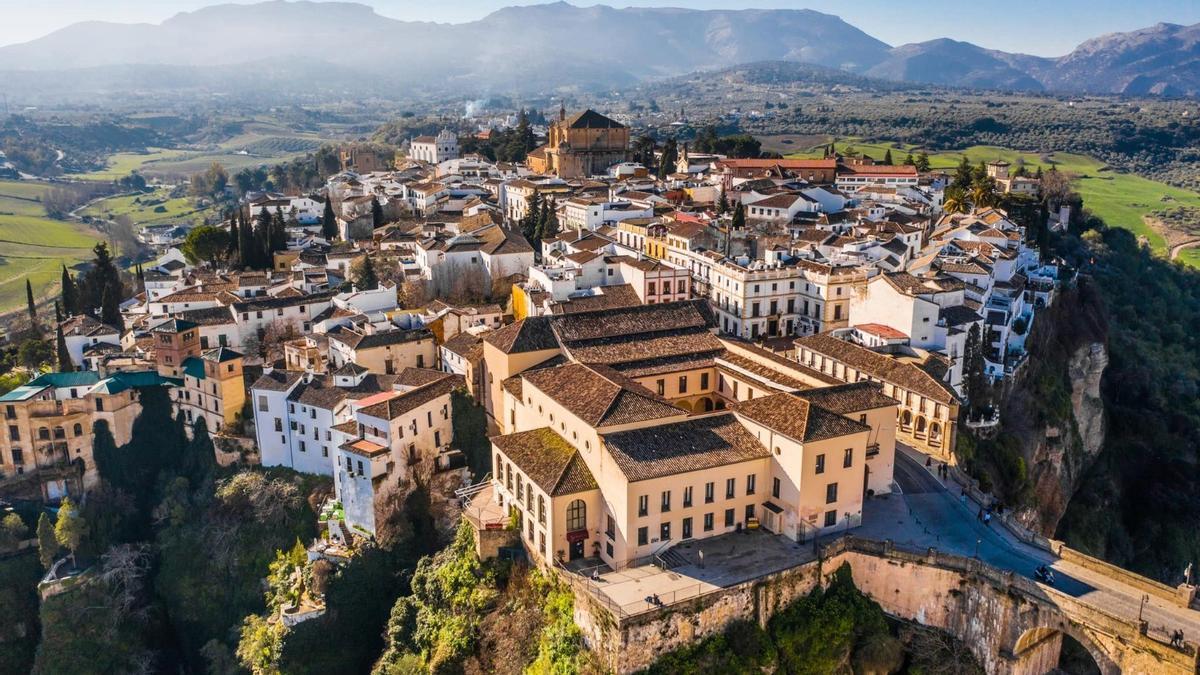 Estos son los 3 pueblos de Málaga ideales para visitar en otoño por sus paisajes y su cocina: rodeados de naturaleza con la mejor gastronomía