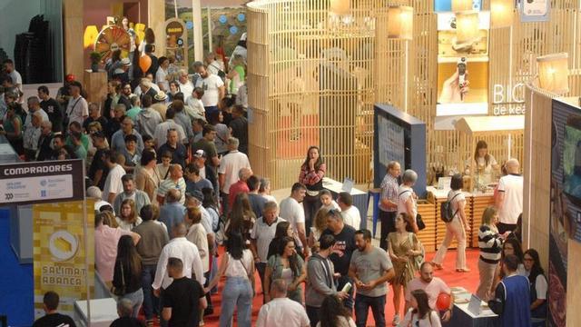 Visitantes en la edición de este año en el recinto silledense.  | BERNABÉ/JAVIER LALÍN