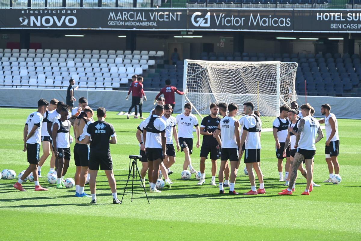 El equipo de Pablo Hernández prepara el partido contra el Burgos