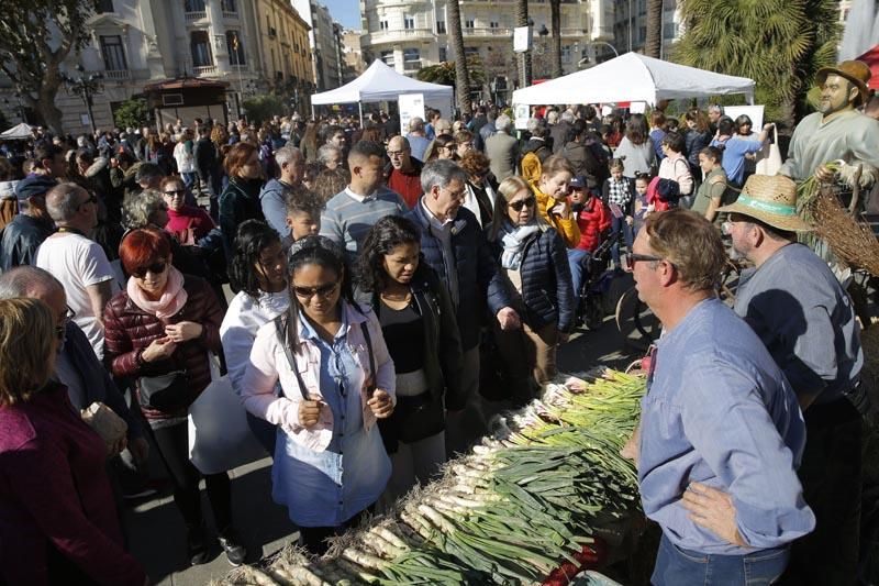 Los productos de proximidad llegan a la ciudad en "De l'horta a la plaça"