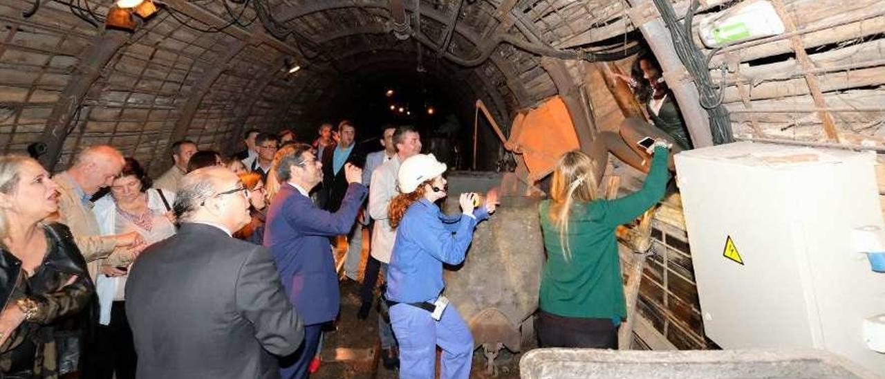 La visita de los ingenieros de minas al Museo de la Minería.