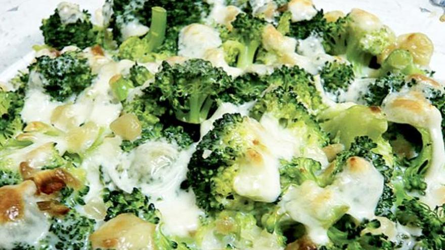 Un delicioso plato de brócoli.
