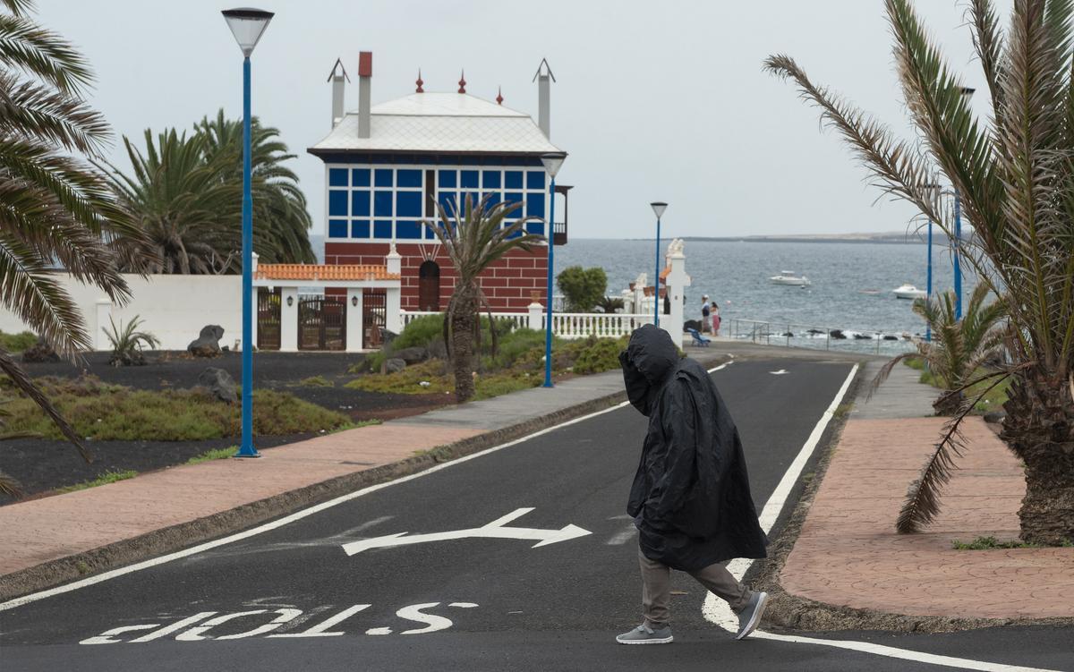 La tormenta tropical Hermine podría dejar hasta 180 litros de agua por metro cuadrado en Canarias