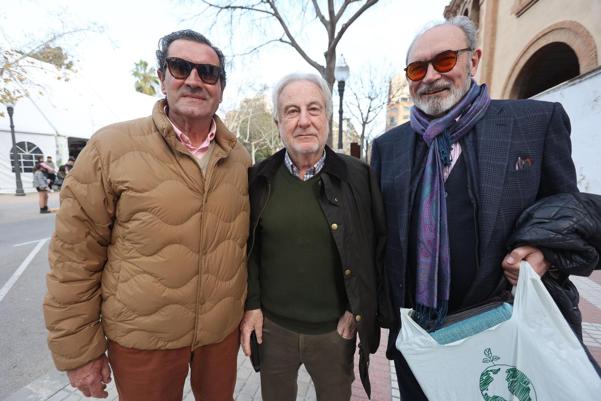 El presidente de la patronal azulejera Ascer Vicente Nomdedéu (dcha), junto al abogado Vicente Tirado y el farmacéutico Vicente Calduch.