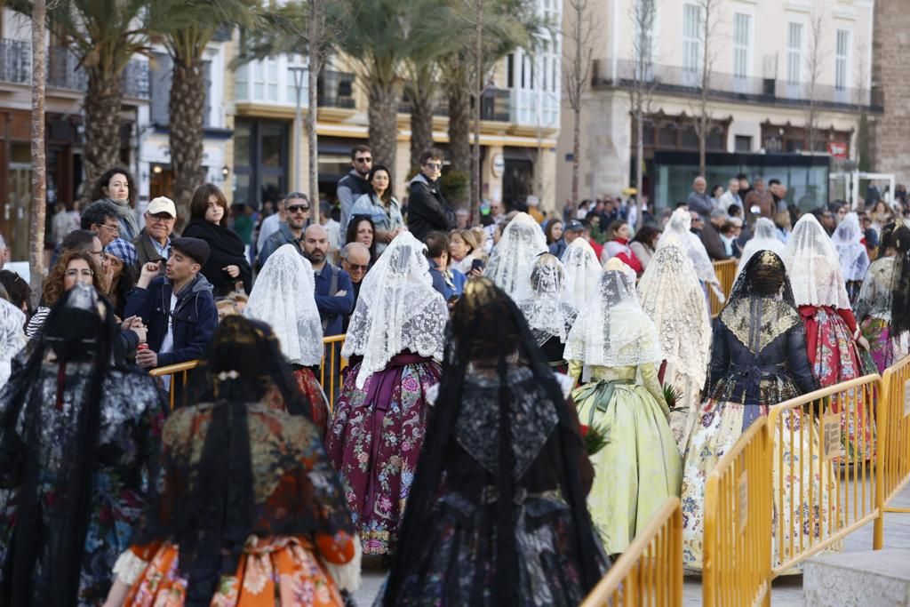 Búscate en la llegada a la plaza de la Virgen