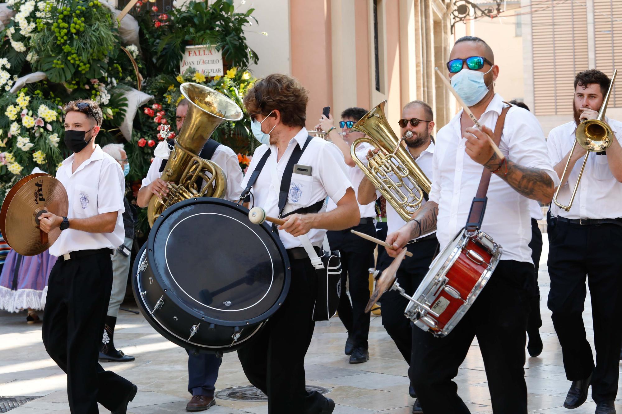 Búscate en el segundo día de Ofrenda por las calles del Mar y Avellanas (entre las 11.00 y 12.00 horas)