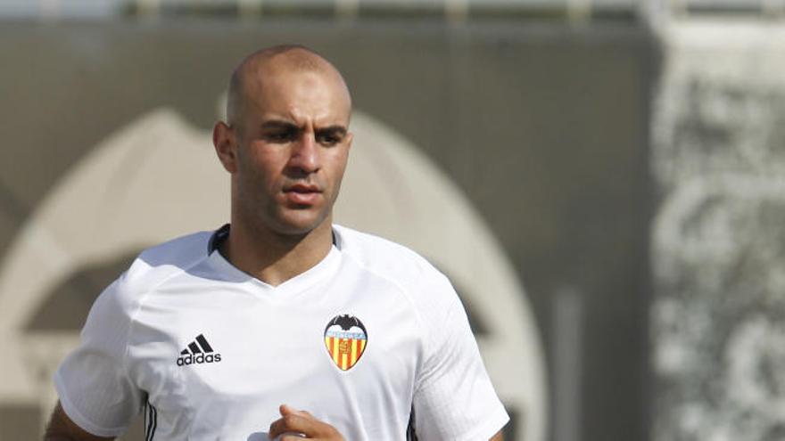 Abdennour negocia la cesión al Chelsea