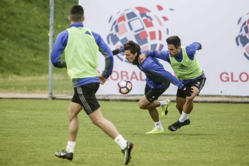 Entrenamiento del Real Oviedo en El Requexón