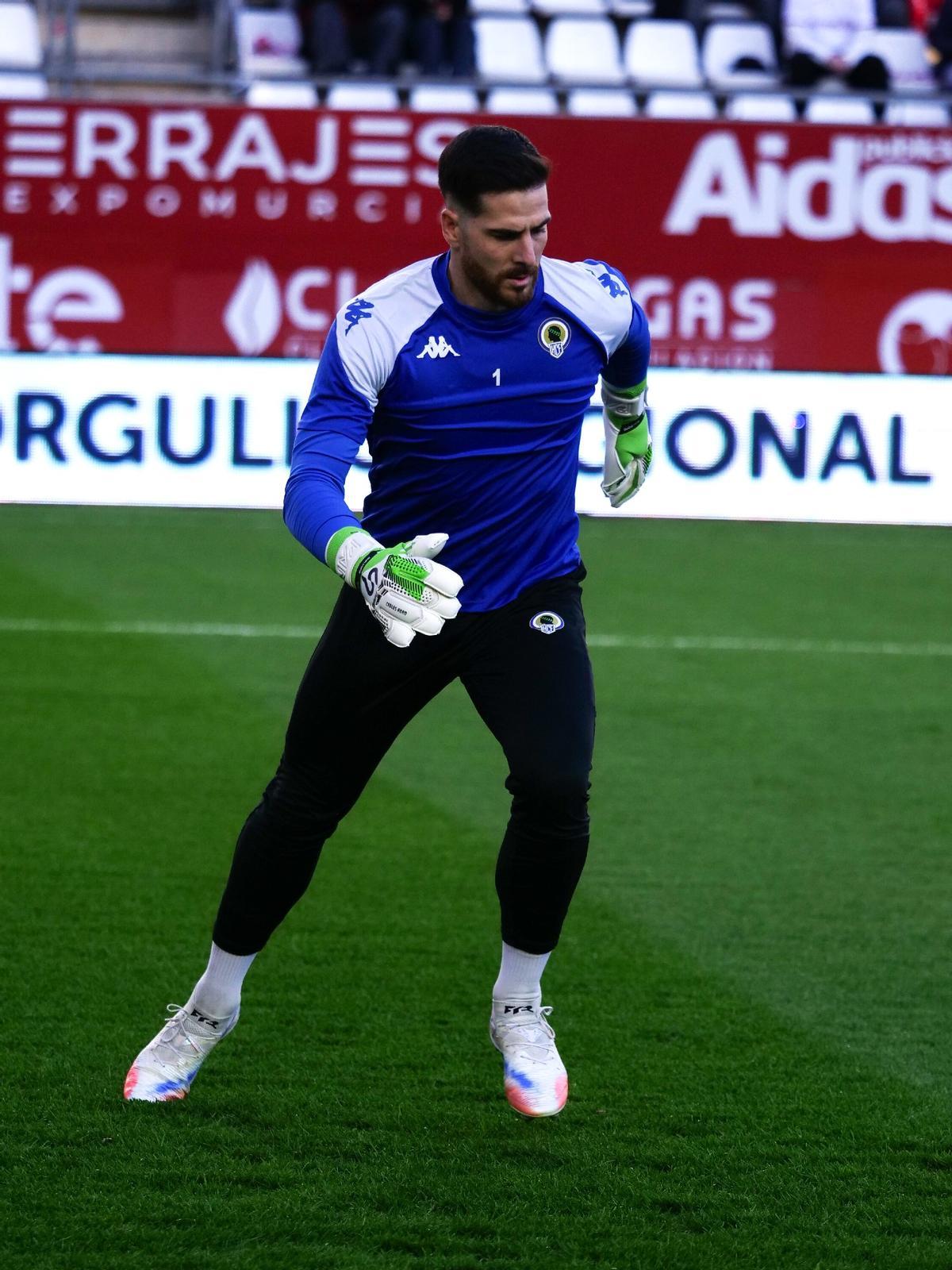Carlos Abad, durante un calentamiento previo a un partido de liga la temporada pasada.