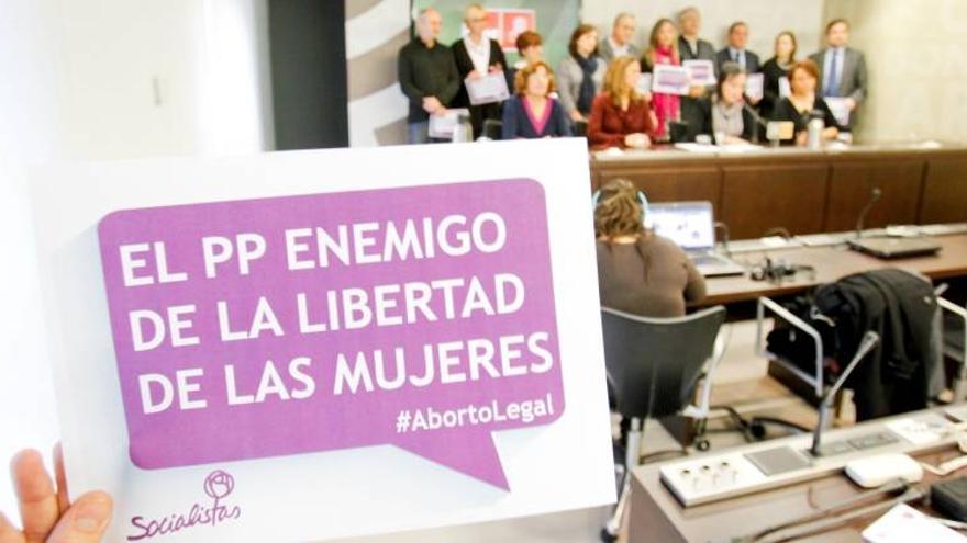 Clamor de la oposición contra las políticas de igualdad del PP-PAR