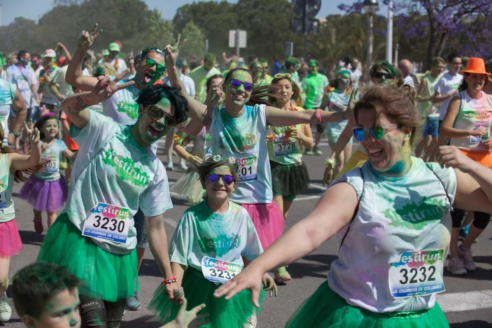 La primera edición de «FestiRun» combina deporte y diversión en una carrera que logró reunir a multitud de personas