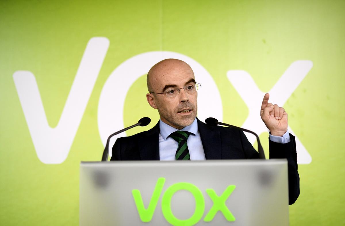 Vox reclama a Feijóo que aclareixi si vol un pacte «patriòtic» amb Abascal o un acord amb Sánchez