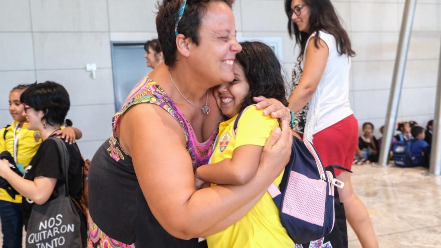Llegan a Alicante 214 niños saharauis para pasar las vacaciones con familias españolas