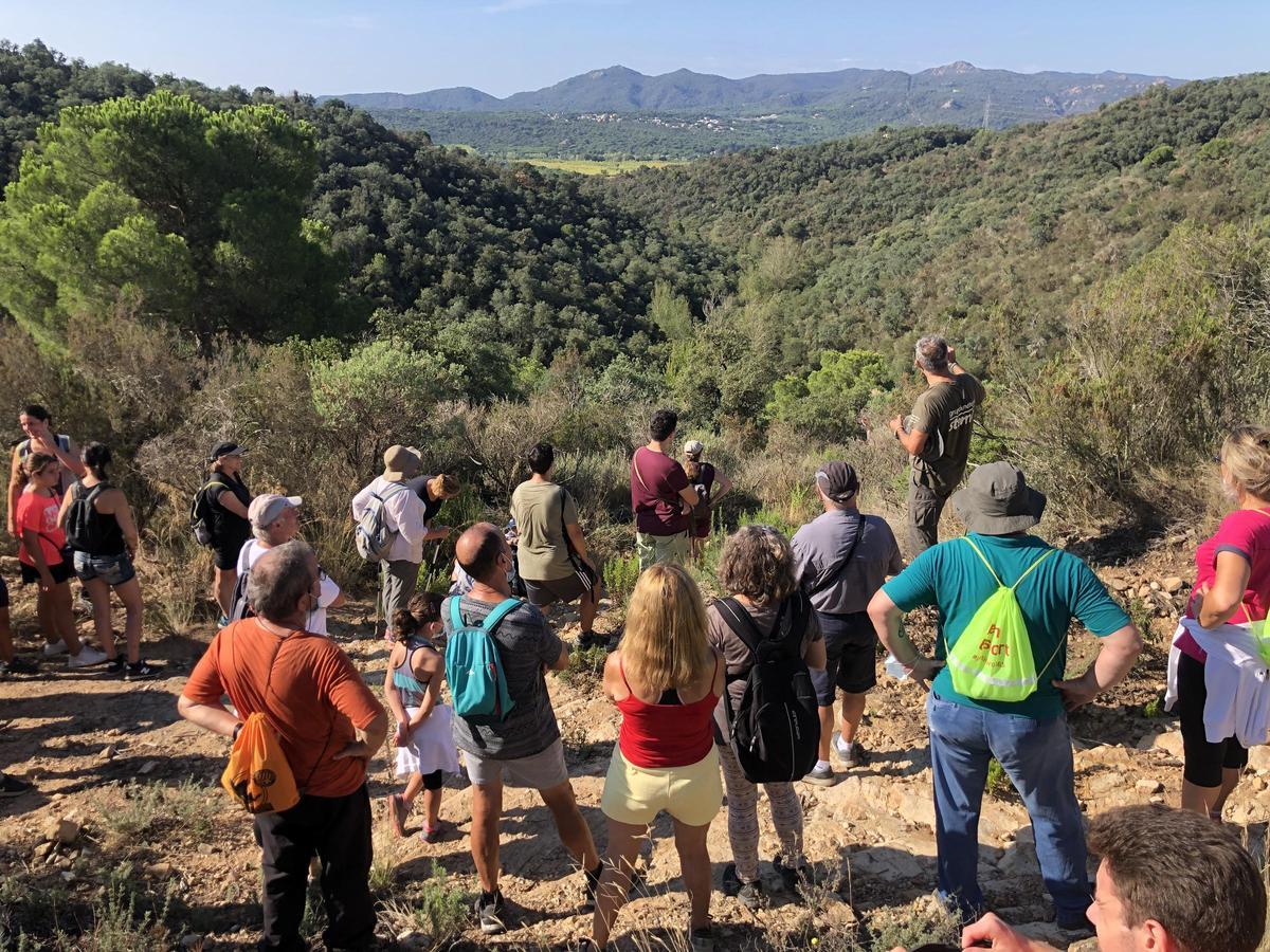 «Pujada a la Font de Ferro» (Ruta de les Fonts, Massís de les Gavarres), guiada per Jaume Ramot i emmarcada dins de les activitats de la Festa Major de Castell d’Aro
