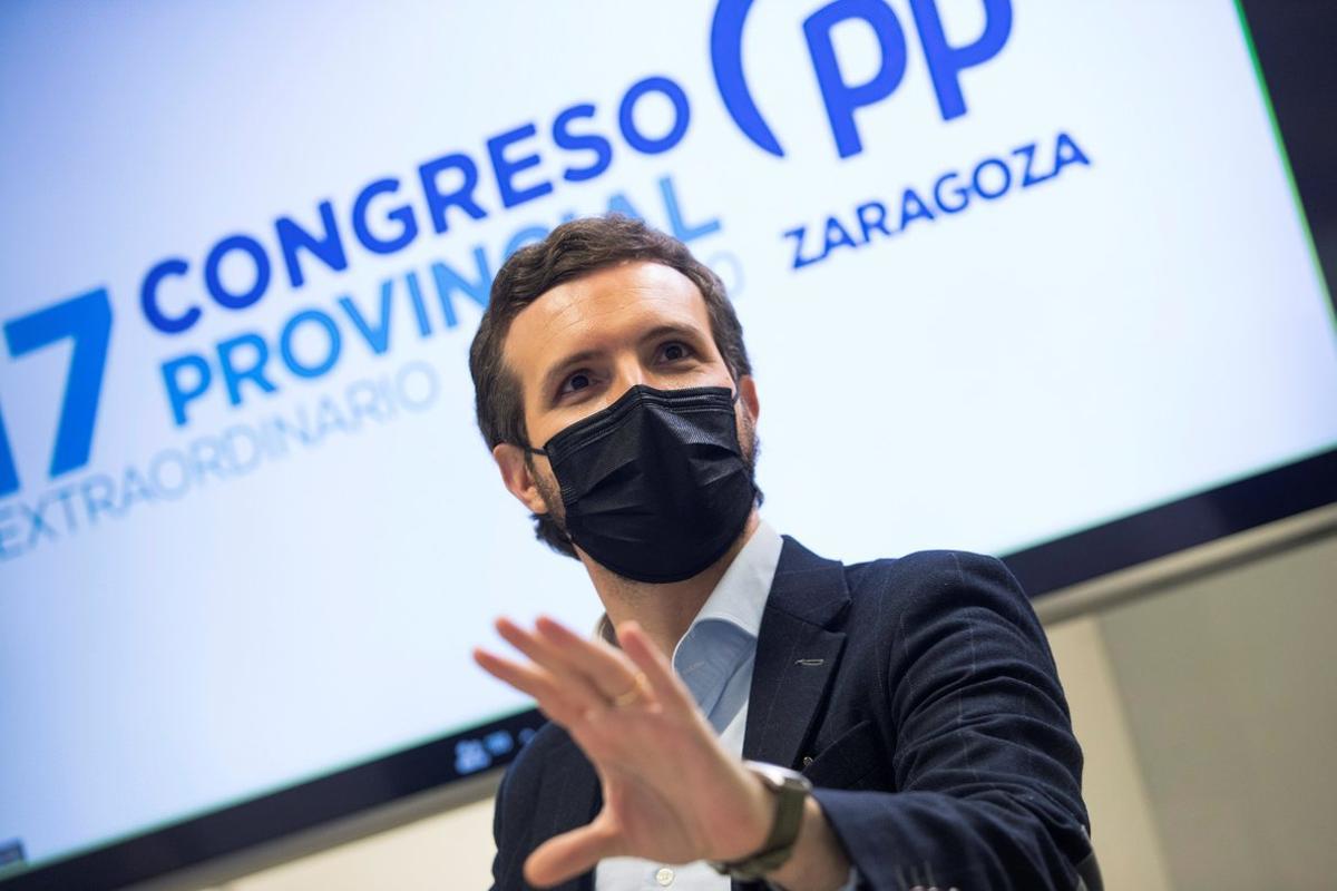 ZARAGOZA, 14/11/2020.- El líder dle PP, Pablo Casado , durante su intervención en la clausura del 17 Congreso Provincial de la formación en Zaragoza, que se celebra telemáticamente en la sede local del partido. EFE/Toni Galán