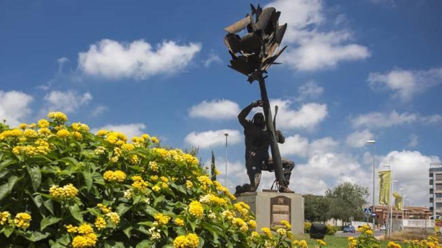 Los colosos de hierro de Melchor Zapata