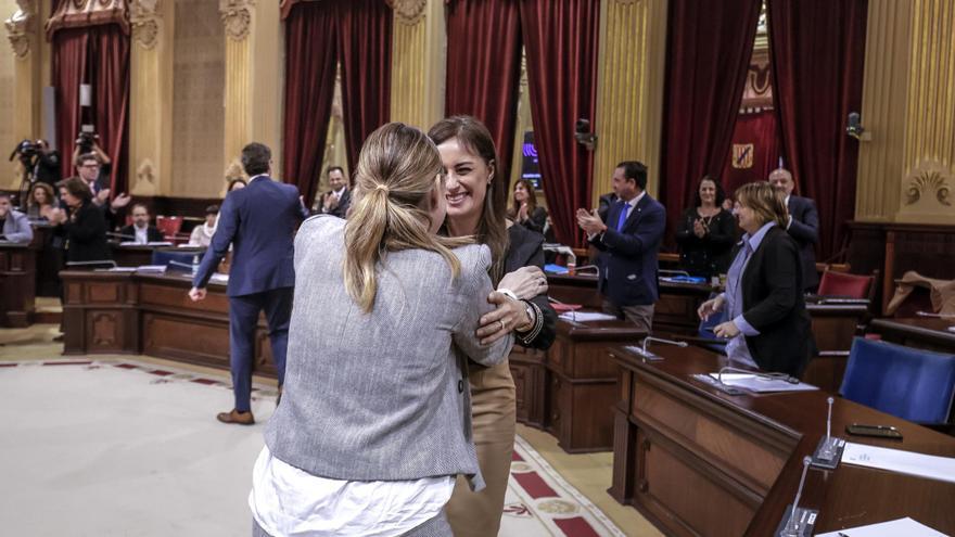 PP y Vox imponen el castellano por primera vez en el Parlament balear