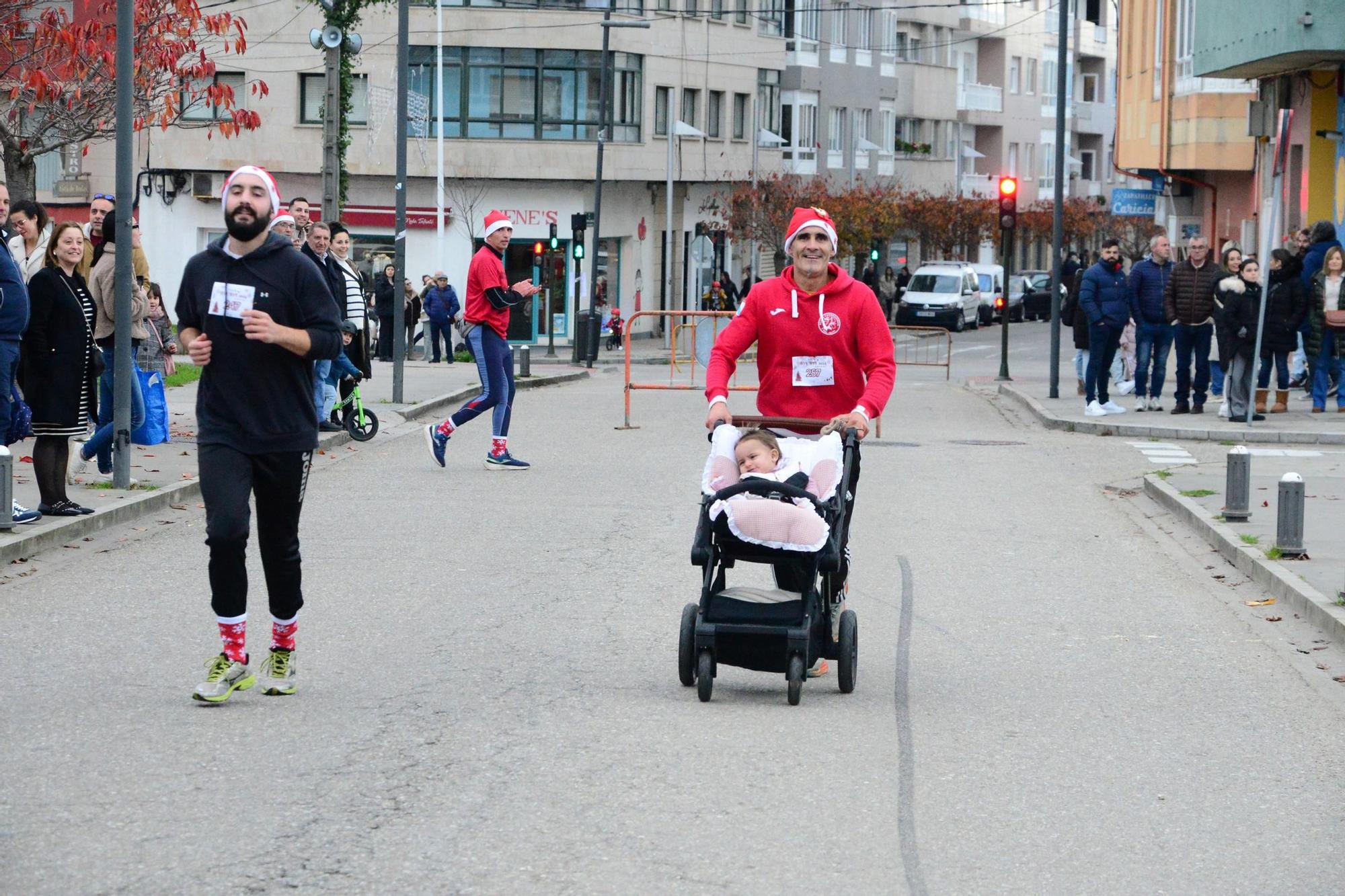 La carrera San Silvestre "Bye bye 2024" de Bueu en imágenes