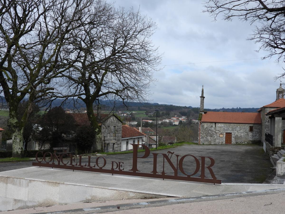 Una vista de la capitalidad municipal de Piñor. // F. CASANOVA